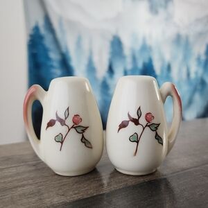 VTG Salt and Pepper Shakers Set
